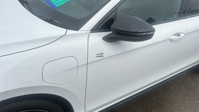 Volkswagen Passat 1.5 TSI eHybrid R-Line 5dr DSG Estate